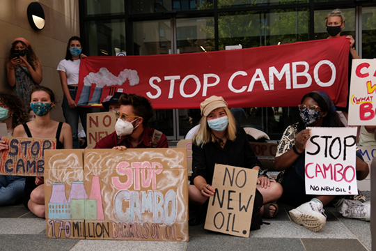 Rally after the occupation of a UK Government building in Edinburgh to protest the proposed Cambo oil field. Credit: Jessica Kleczka.